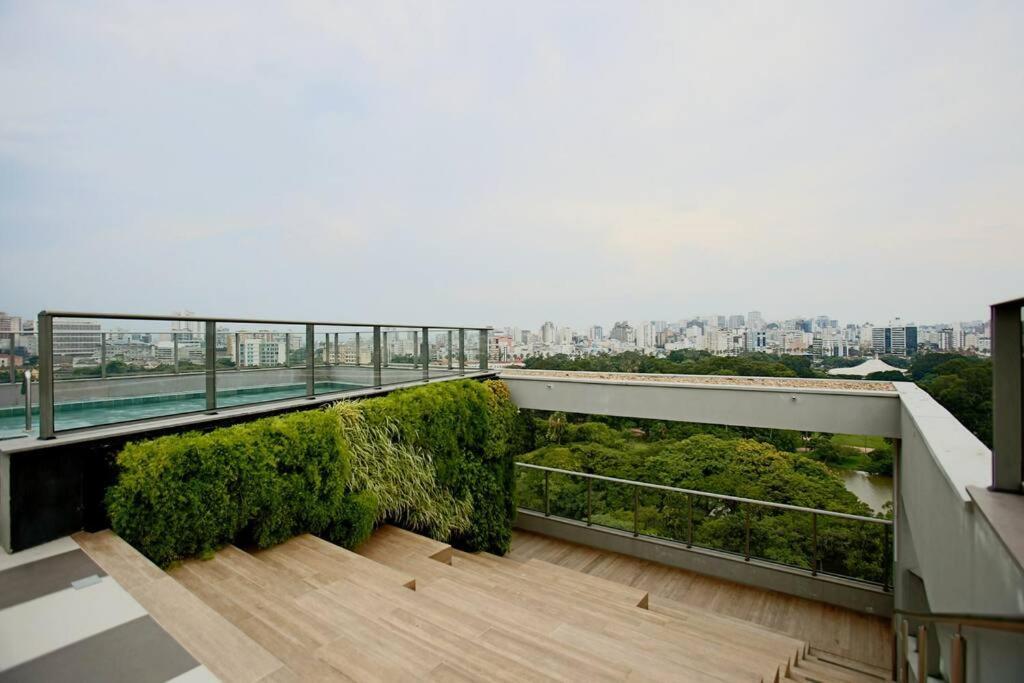 Apto Frente Parque Com Vista E Piscina Порту Алегри Екстериор снимка