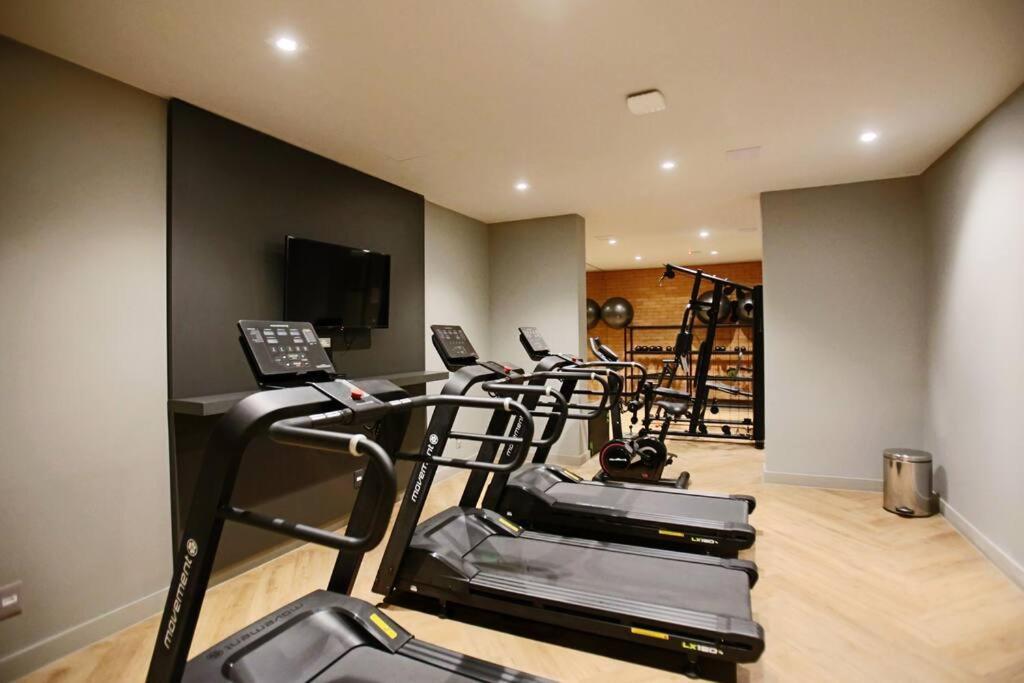 Apto Frente Parque Com Vista E Piscina Порту Алегри Екстериор снимка